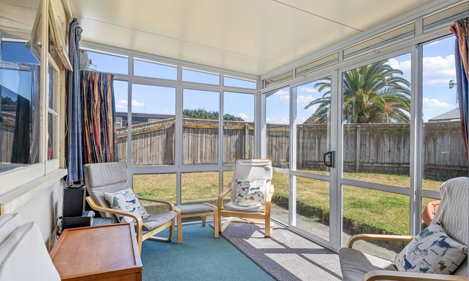 Foxton Beach House | Witsend - Foxton Beach Holiday Home