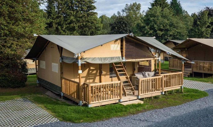 Signy-lAbbaye Apartment | Wodden 8-Person Holiday Tent