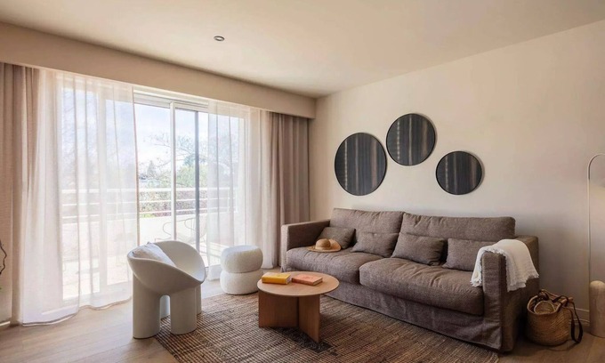 Baillargues Apartment | Wohnung 2 Schlafzimmer 4 Personen Garten Blick