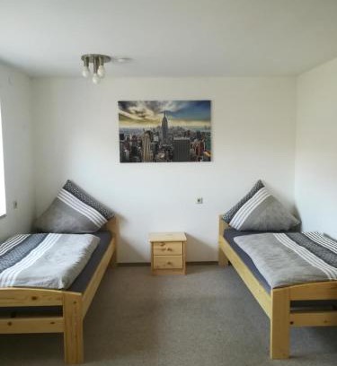Hahnbach House | Wohnung-Haus für Arbeiter und Monteure bis 11 Personen Amberg