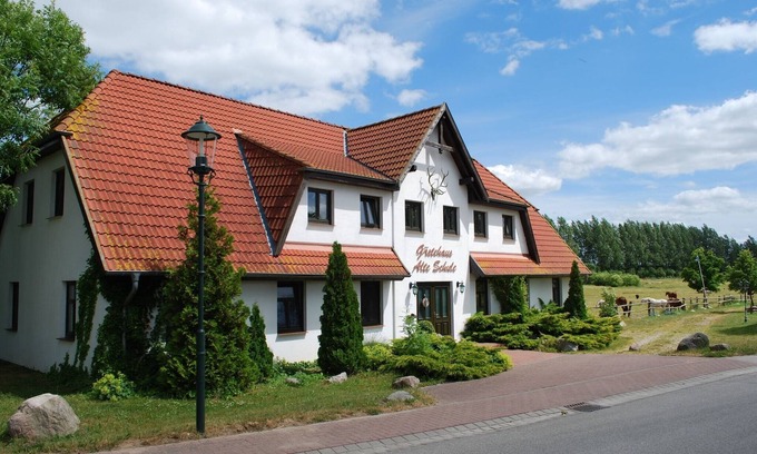 Dargun Apartment | Wohnung in Dargun mit Pool und Streichelzoo