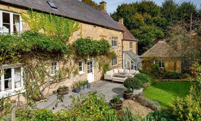 Chipping Campden House | Wolds End House