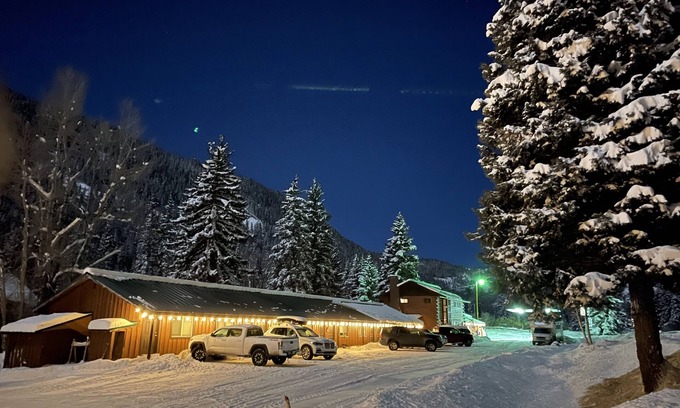 South Fork Hotel | Wolf Creek Ranch Ski Lodge