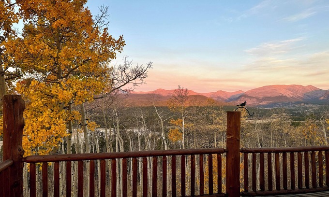 Fairplay House | Wolfe Retreat - 4-bdrm house with epic mountain views, gym, sauna & hot tub