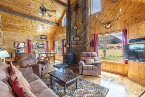 Creede House | Wolfe's Den