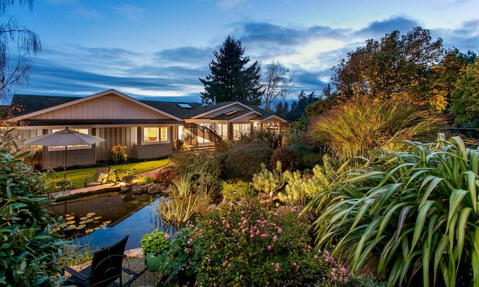 Central Saanich House | WolfShire - Courtyard - Beauty and Serenity in the Valley