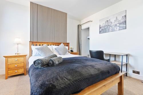 Wolverhampton House | Wolverhampton Townhouse - 3BR - Business & Leisure guests