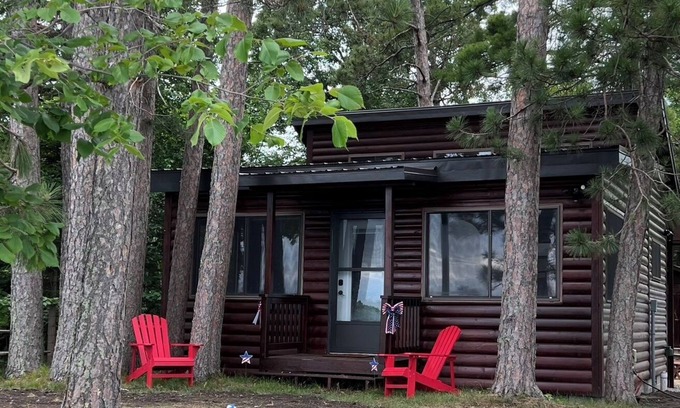 Hackensack Cabin | Woman Lake Cabin! 30 Feet From the Water!