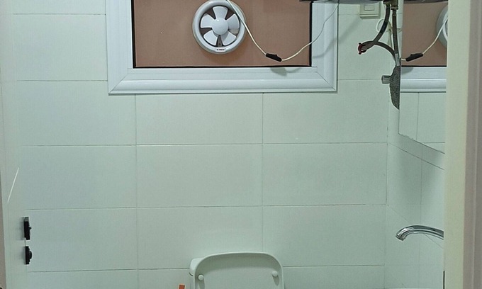 Warraq al Arab Apartment | Women only, Master Room in Compound one kattameya