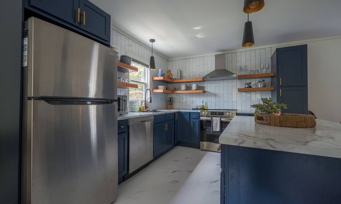 Petty Harbour House | Wonderful 3-bedroom house with WiFi in Petty Harbour-Maddox Cove