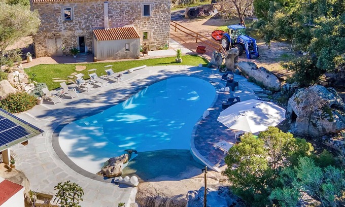 Sant'Antonio di Gallura Villa | Wonderful private villa with private pool, A/C, WIFI, TV, patio, pets allowed and parking