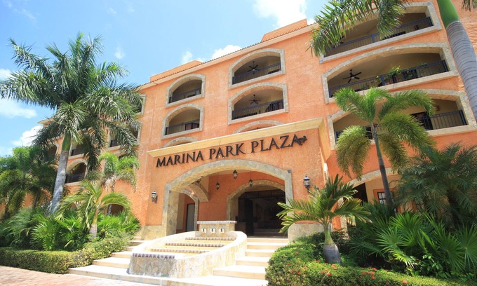 L Condo | Wonderful 2 Bedroom Condo In Front Of The Marina With A Beautiful Pool