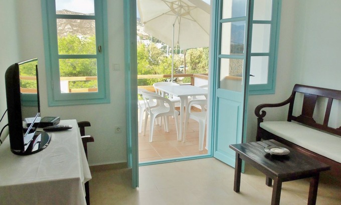 Grikos Apartment | Wonderful 3 bedroom apartment facing the sea AMA 784570
