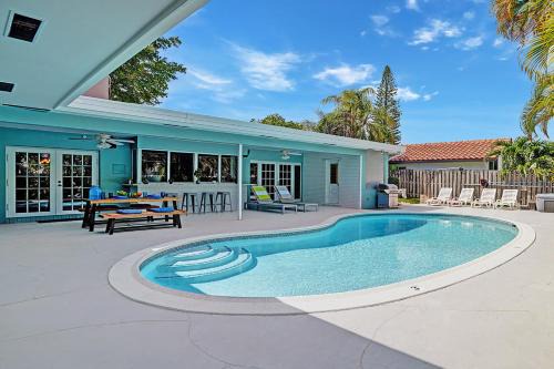 South Lake Villa | Wonderful 4BR and 3BA Villa Pool Jacuzzi near Beach