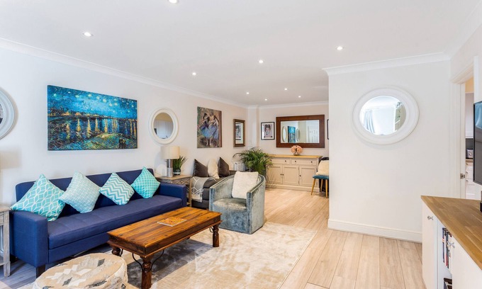 Warwick Apartment | Wonderful Central London 2 bed 2 bathroom Flat in the middle of town.