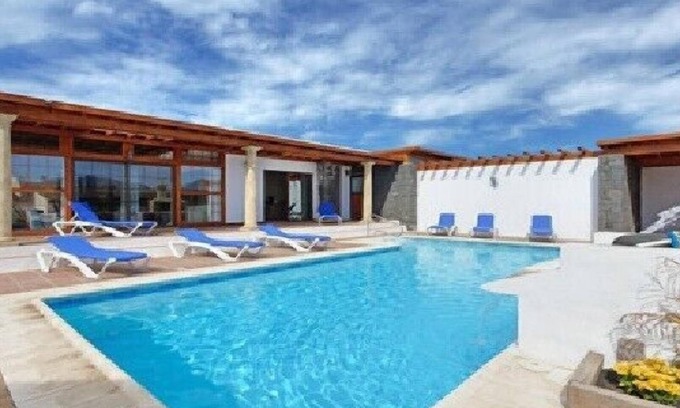 Playa Blanca Villa | Wonderful detached villa:private solar heated pool, Game room, Basket-ball,