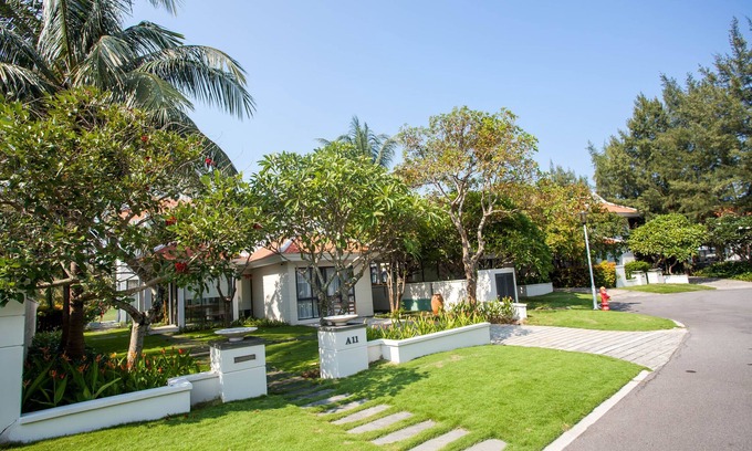 Ngu Hanh Son Villa | Wonderful Golf Course View Pool Villas in Beach Resort- 3BR