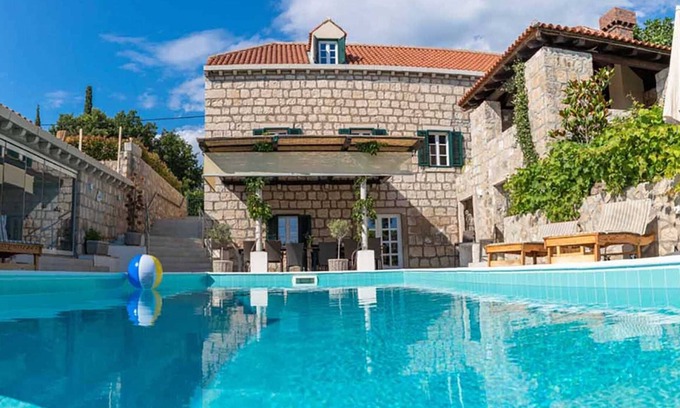 Cilipi Villa | Wonderful heritage stone villa with swimming pool