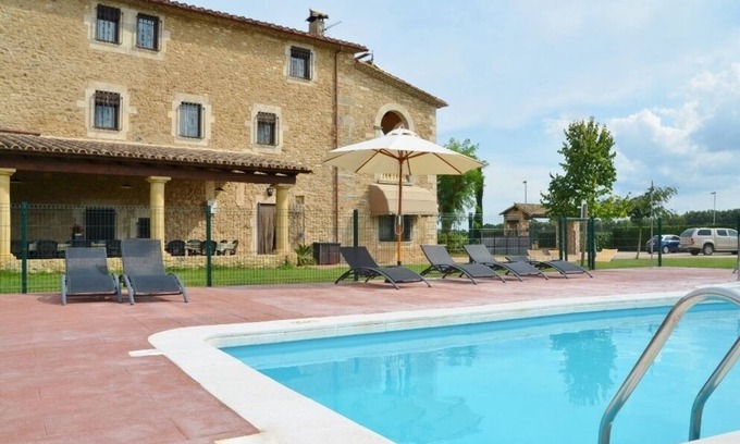 Banyoles Villa | Wonderful holiday home with pool and situated in small authentic village