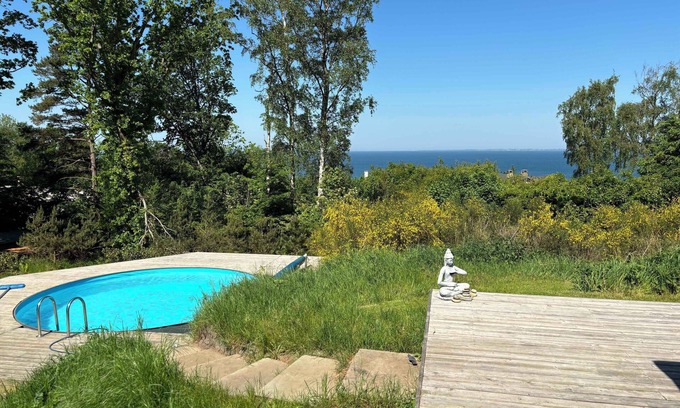 Hoeve Strand House | Wonderful holiday home with sea view