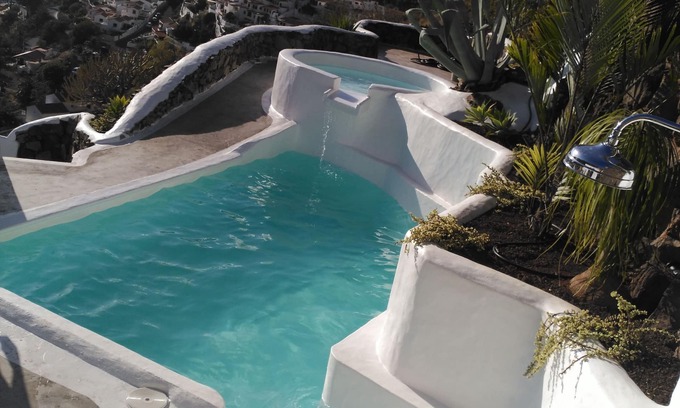 Agaete House | Wonderful house with private pool garden and jacuzzi