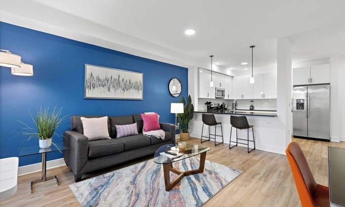 Fairview Apartment | Wonderful ! King 1BR ! Free Parking ! 30 min NYC !