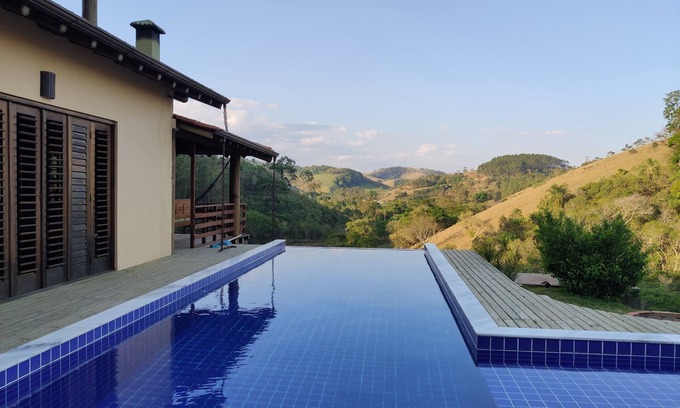 Cunha House | Wonderful mansion with infinity pool