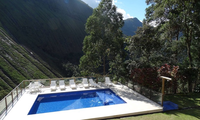 Araras House | Wonderful Mountain Home with Beautiful Mountain Views at Cond Denasa