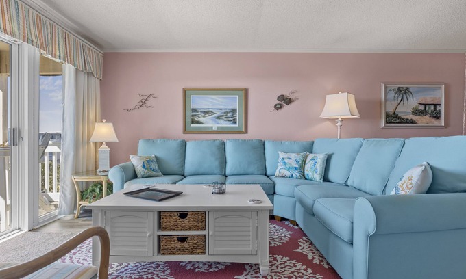 Morehead City Condo | Wonderful oceanview condo w/recently updated kitchen & bathrooms!
