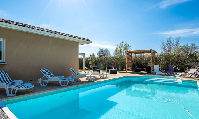 Canet-en-Roussillon Villa | Wonderful private villa for 8 guests with A/C, private pool, WIFI, TV, terrace and parking