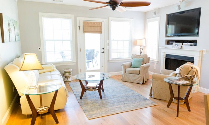 Pigeon Point House | Wonderful, pet-friendly home with private pool and fire pit