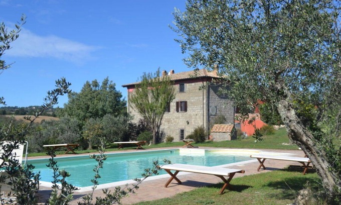 Montefiascone Villa | Wonderful private villa for 18 guests with WIFI, private pool, patio, pets allowed and parking