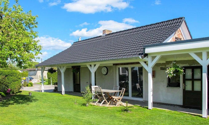 Zussow House | Wonderful private villa for 4 guests with TV and patio