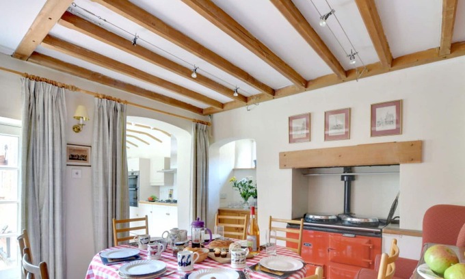 Barham Villa | Wonderful private villa for 7 people with WIFI, TV, patio and parking
