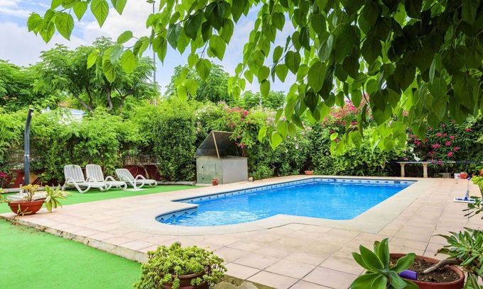 Burriana House | Wonderful private villa for 4 guests with WIFI, pool, TV, terrace and parking