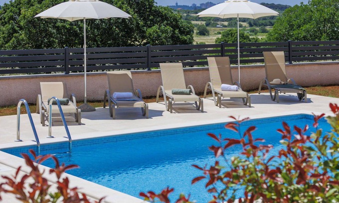 Jadreski House | Wonderful private villa for 5 guests with A/C, private pool, WIFI, TV, terrace and panoramic view