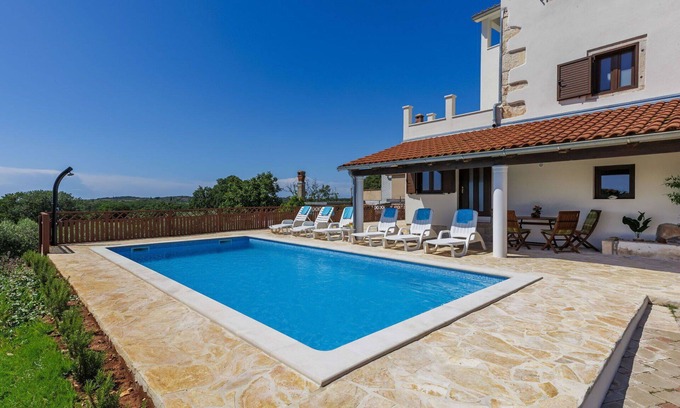 Jadreski House | Wonderful private villa with A/C, WIFI, private pool, TV, terrace, pets allowed and parking