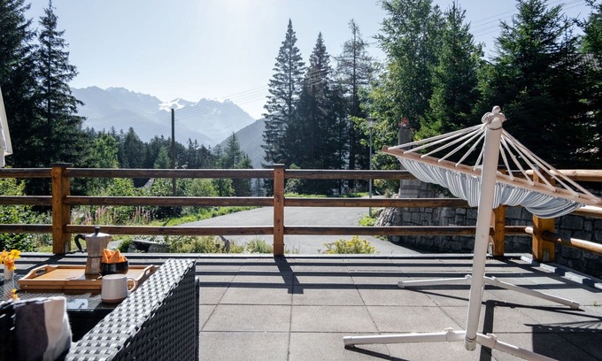 Champex-Lac House | Wonderful private villa for 8 guests with WIFI, TV, terrace, pets allowed and parking