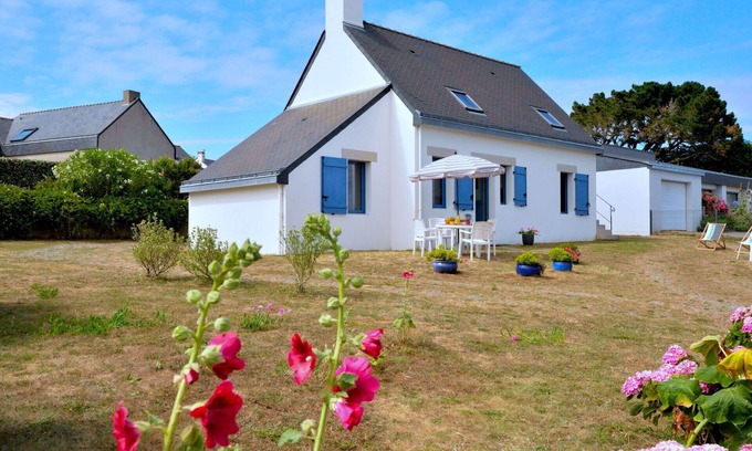 Asserac House | Wonderful private villa for 4 people with WIFI, TV, patio and pets allowed