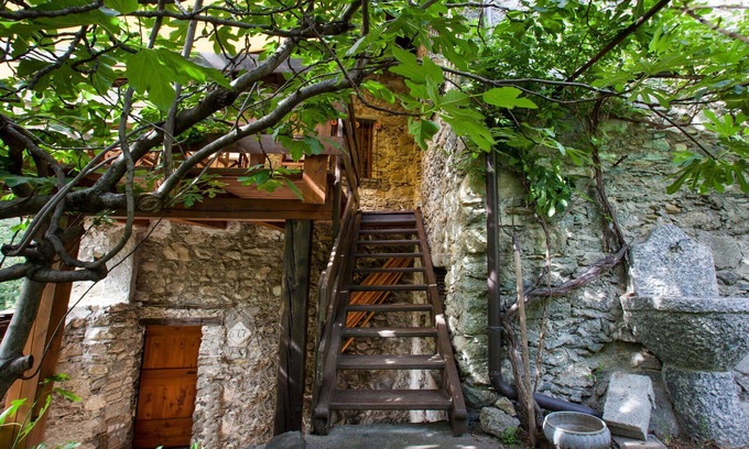 Dazio House | Wonderful private villa for 4 guests with hot tub, WIFI, terrace, pets allowed and parking