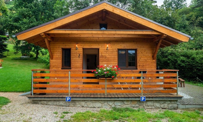 Becov nad Teplou House | Wonderful private villa for 4 guests with WIFI, TV, patio and parking