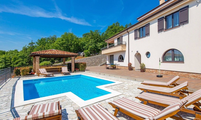 Viskovo House | Wonderful private villa for 12 guests with A/C, WIFI, private pool, TV, patio and parking
