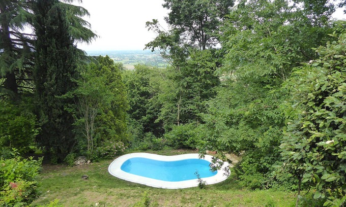 Teolo Villa | Wonderful private villa with hot tub, WIFI, private pool, A/C, patio and parking, close to Padua