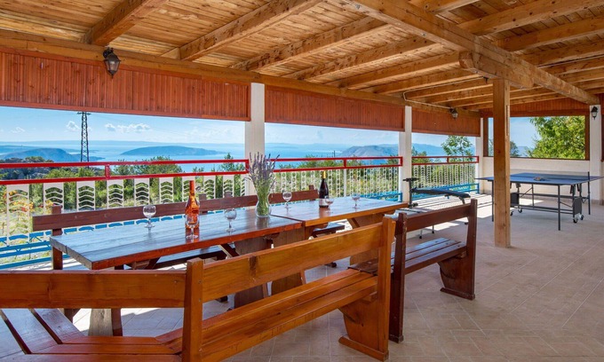 Lukovo House | Wonderful private villa with A/C, private pool, WIFI, TV, terrace, pets allowed and parking