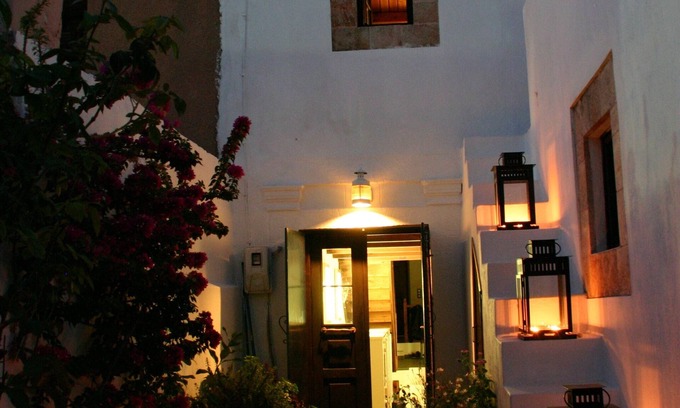Archipolis House | Wonderful traditional single-room