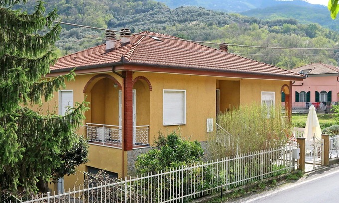 Rossi House | Wonderful villa for 4 people with TV, terrace and parking