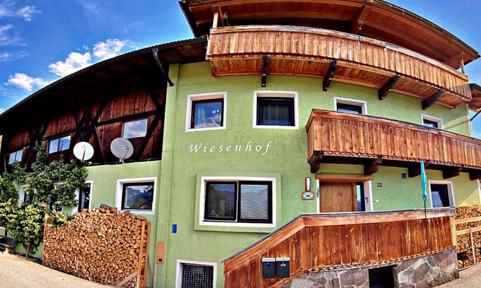 Leithen Villa | Wonderful villa for 4 people with WIFI, TV, balcony and parking