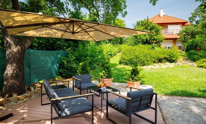 Revfulop Villa | Wonderful villa for 6 guests with WIFI, TV, terrace and parking