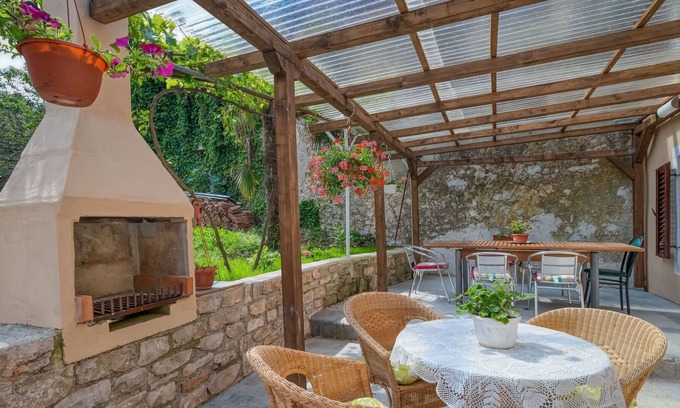 Seget House | Wonderful villa for 6 people with A/C, WIFI, TV, terrace and parking