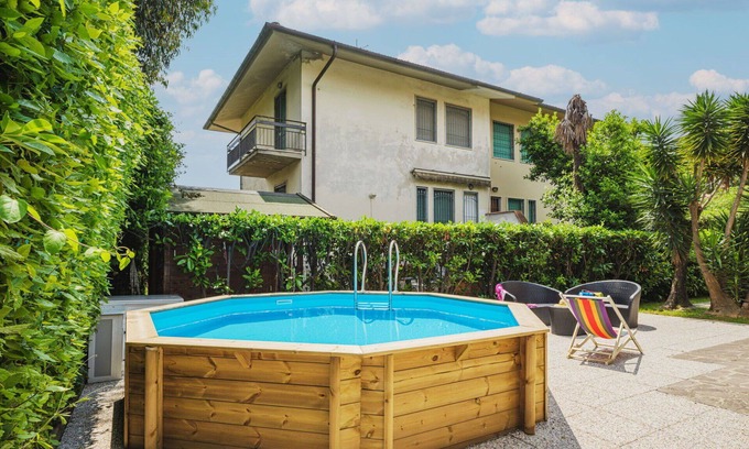 Tonfano House | Wonderful villa with private pool, WIFI, TV, pets allowed and parking, close to Forte Dei Marmi
